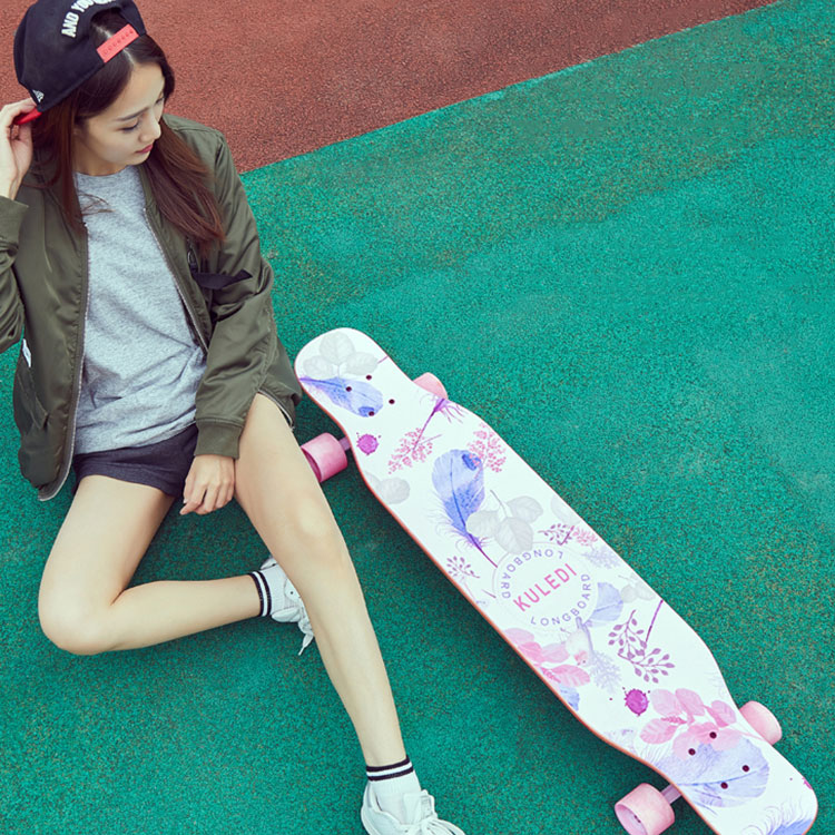 Sollte ein Neuling ein komplettes Skateboard kaufen oder ein DIY -Skateboard zusammenstellen?